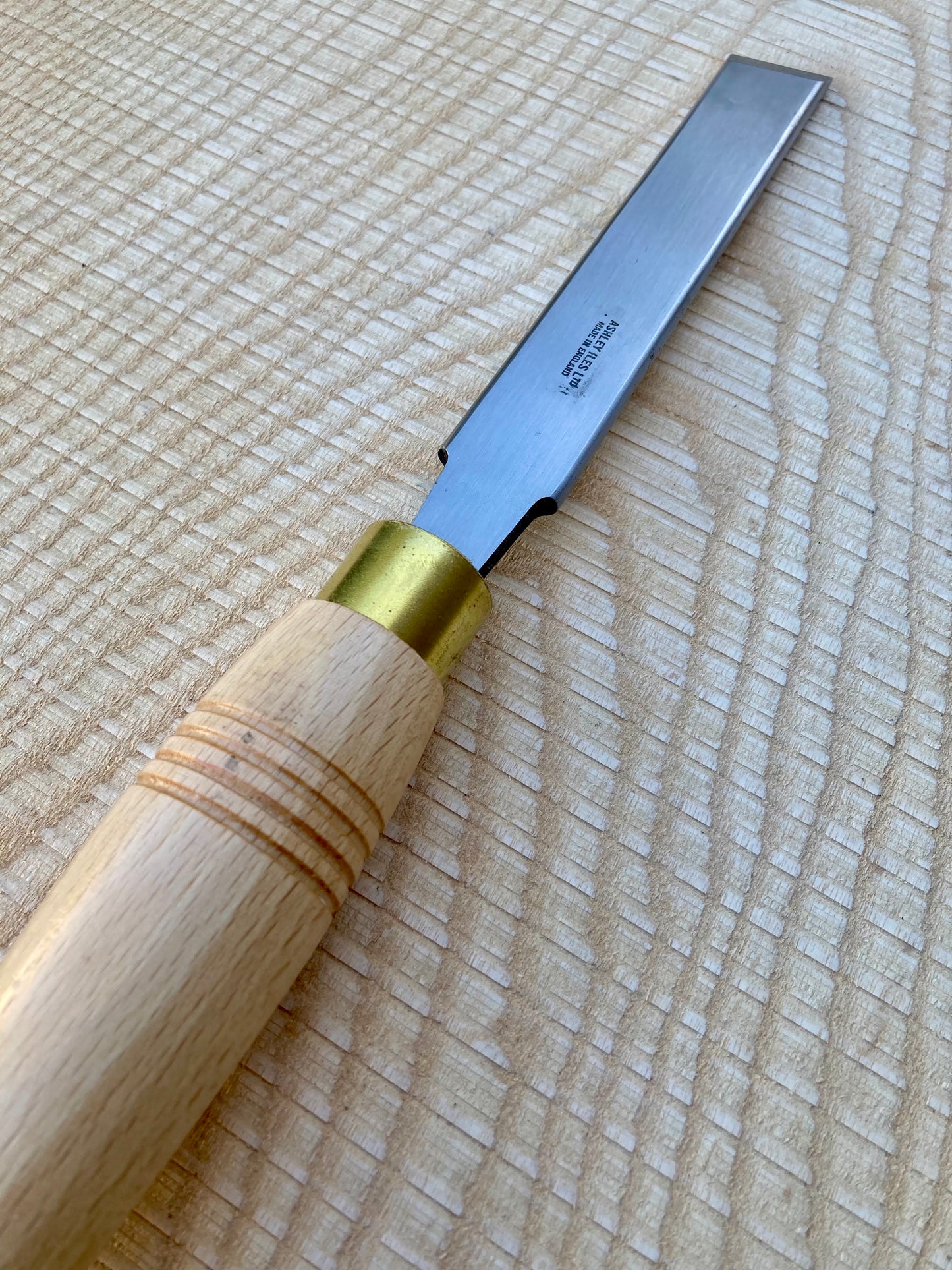 Ashley Iles - 1" Skew Chisel