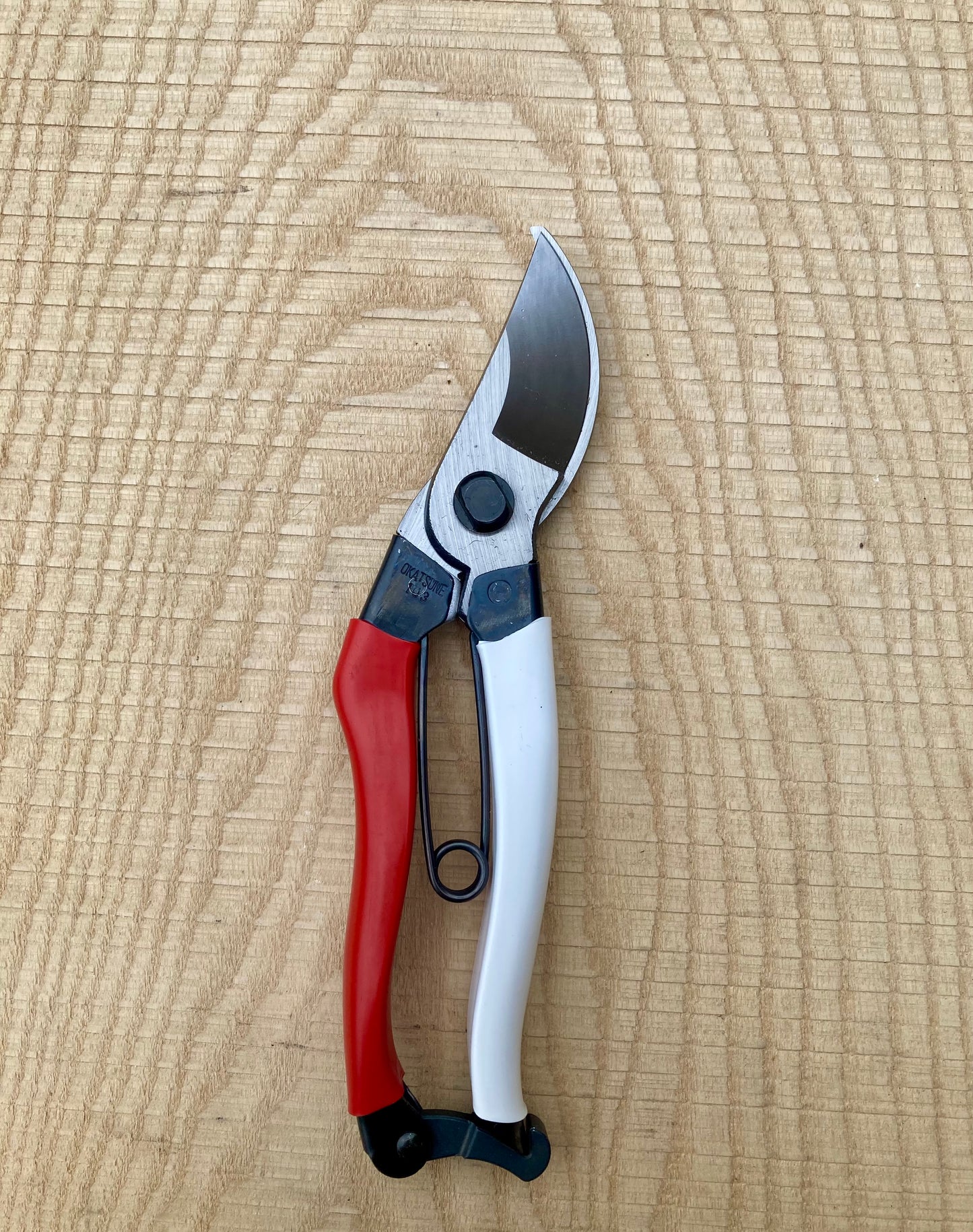 Okatsune Secateurs - Medium