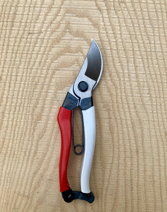 Okatsune Secateurs - Medium