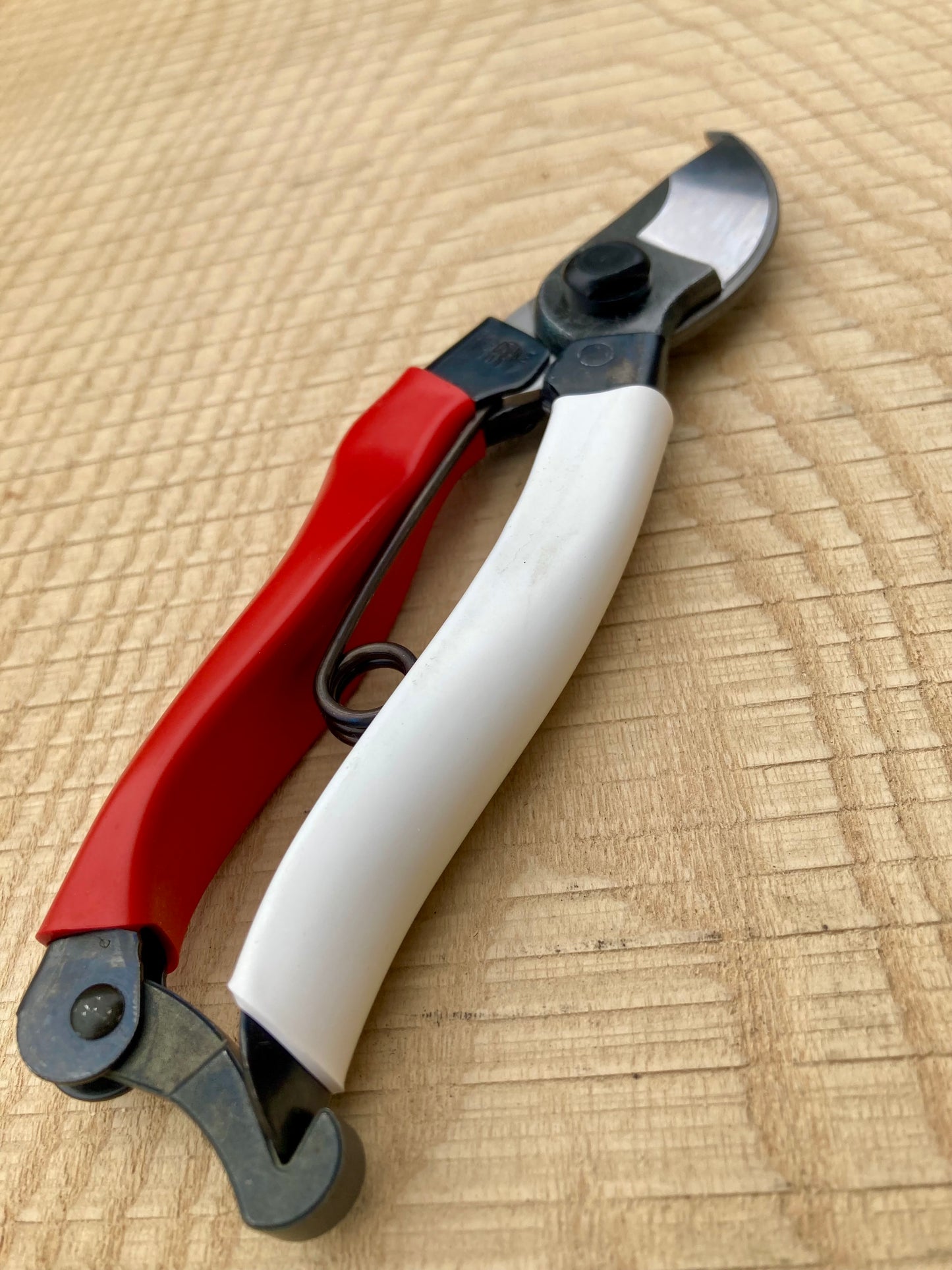 Okatsune Secateurs - Small