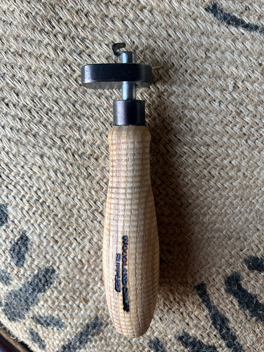 Woodland Craft Supplies - Shrinkpot Grooving Tool